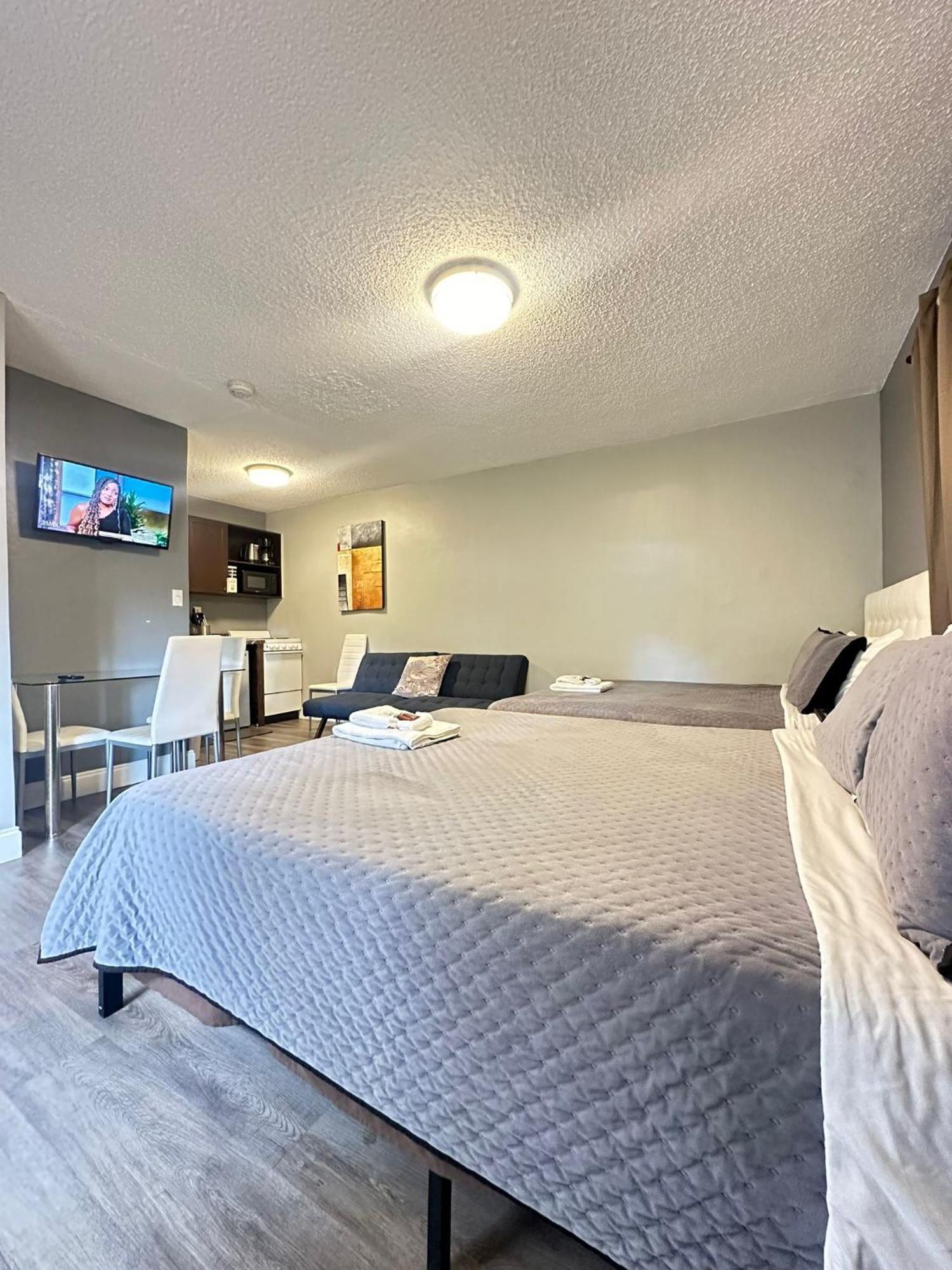 Sheridan Guesthouse デイニア・ビーチ エクステリア 写真